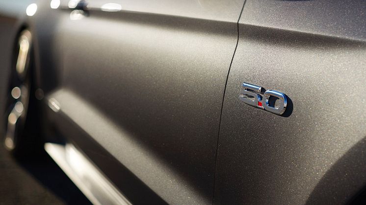 Ford uppger effekten i de olika motoralternativen för nya Mustang, som får lättviktskaross och performancechassi