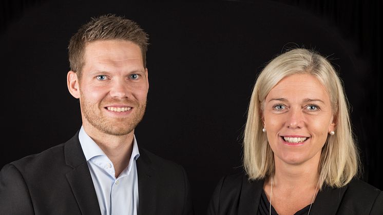 Kristoffer Ekman och projektledare Karin Appelberg från Högskolan i Skövde.