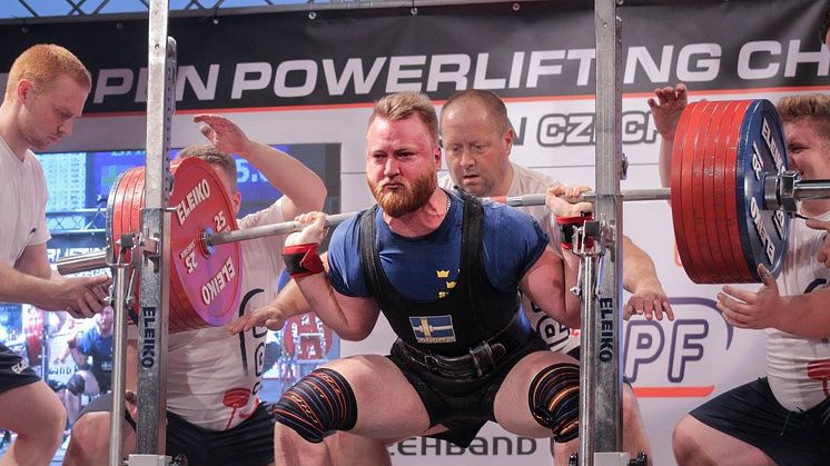 VM i styrkelyft kommer till Halmstad 2018. Erik Gunhamn är en av de svenska medaljhoppen, här under VM 2017 i Pilsen, Tjeckien. Foto: International Powerlifting Federation
