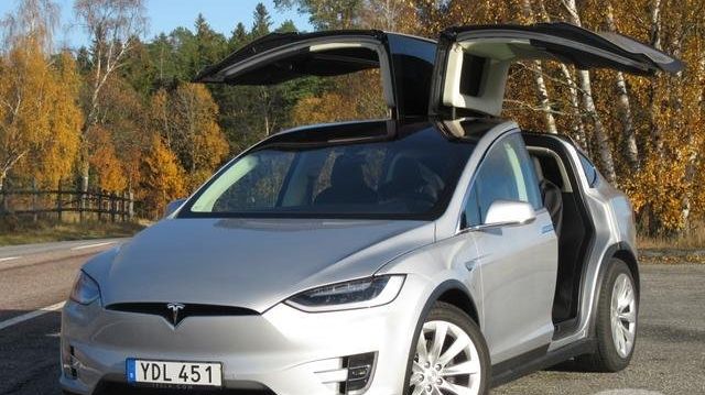 Första begagnade Tesla Model X säljs på kvd.se