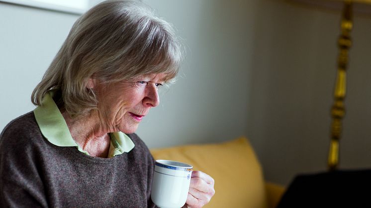 Det grå guld på nettet: 82-årige Kerstin på Tinder for første gang