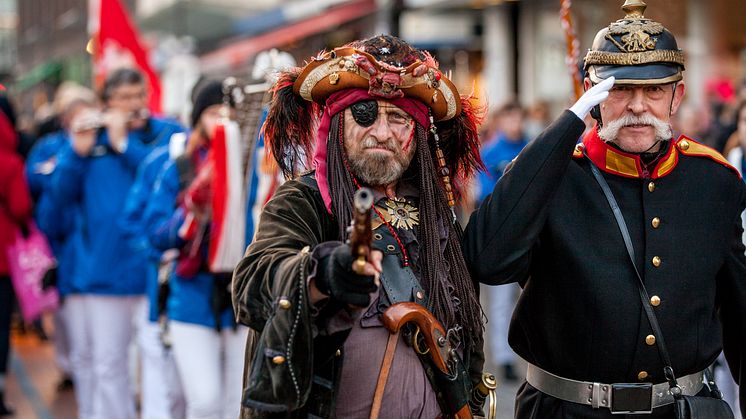 Das Piratenspektakel darf beim Kieler Umschlag nicht fehlen