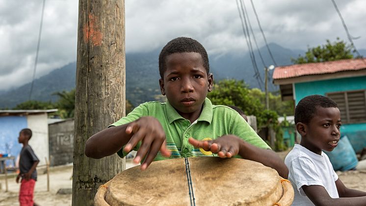 En dreng fra Garífuna samfundet på Honduras kyst.  Garífuna samfundet er truet af klimaforandringerne. 