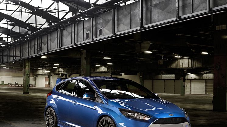 Ford viser nye Ford Focus RS; høyytelsesbil med innovativt firehjulsdrift-system