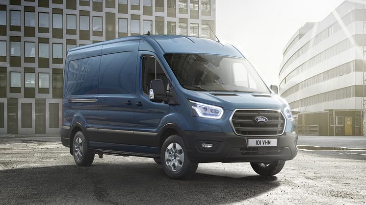 Ford Transit -malleihin tulossa uusia digitaalisia ominaisuuksia ja parannettua teknologiaa