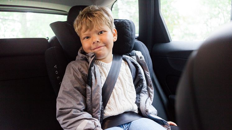 Tips för en säkrare vinterresa med barn i bilen