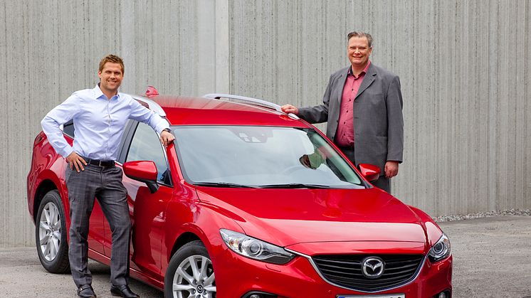 J BIL börjar sälja Mazda