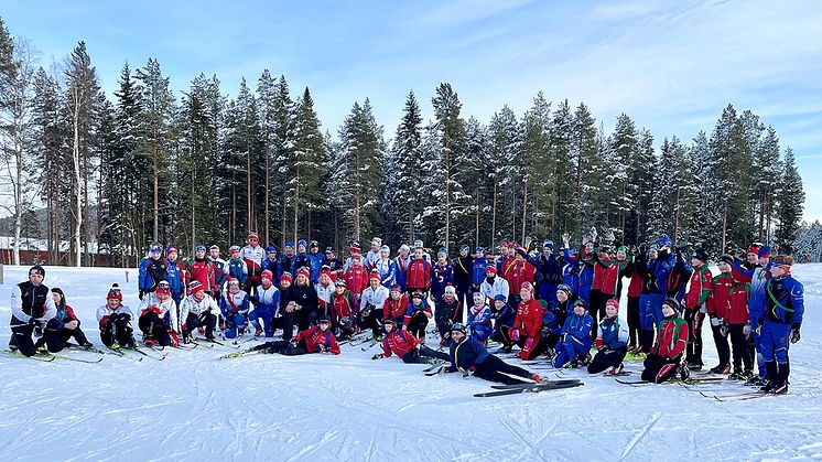 Ett sjuttiotal deltagare från Norrbotten samlades på Lindbäcksstadion för träning och inspiration.