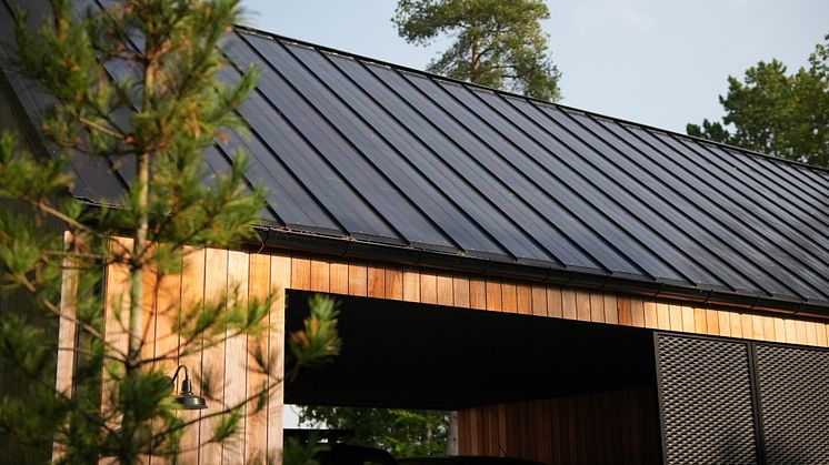 The Nordic Barnhouse Project with CIGS solar panels from Green Energy Solarroof