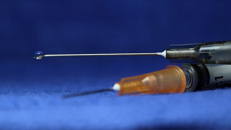 syringe-3908157_1920.jpg