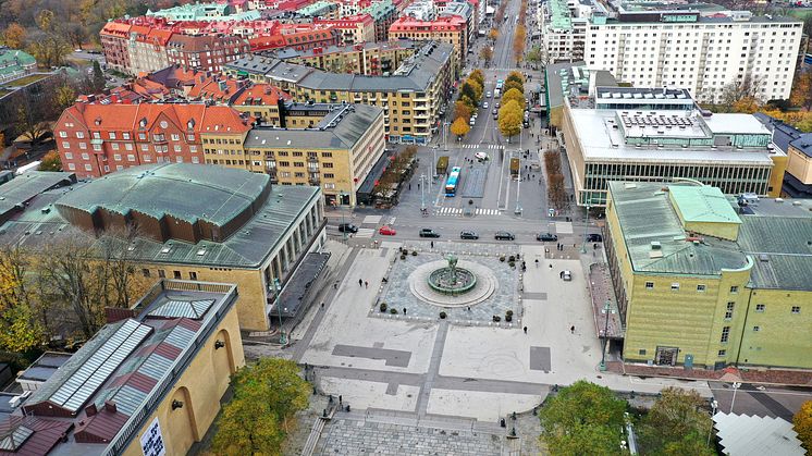 Avenyn - eller Kungsportsavenyen som den egentligen heter - med Götaplatsen närmast kameran. Bild: Göteborgs Stad.