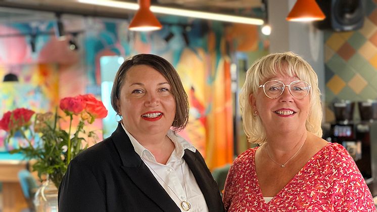 Claudia Andréasson och Sari Isberg är relationsförvaltare på Stena Fastigheter i Göteborg. 