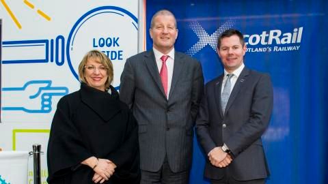 Faster, Longer, Greener ‘train’ unveiled at Edinburgh Waverley