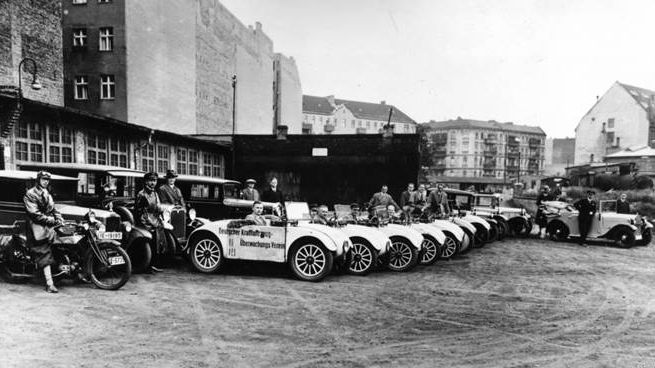 I år firar DEKRA både 120 års- & 20 årsjubileum