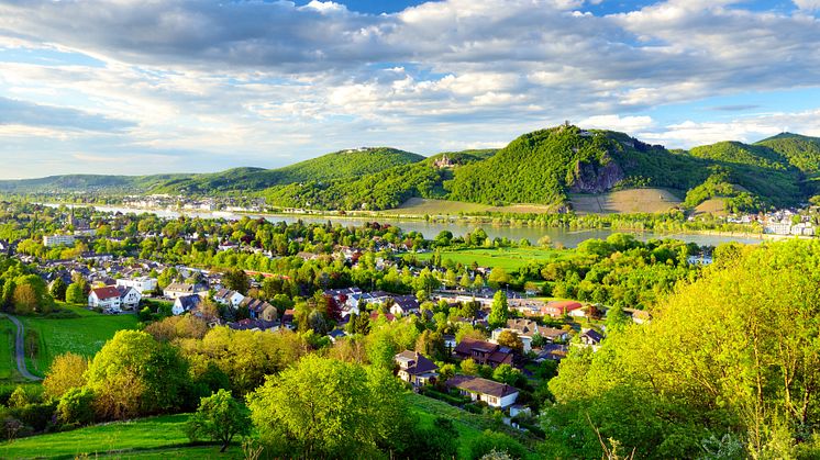 Bonn: Rhein med Siebengebirge i baggrunden © DZT / Francesco Carovillano