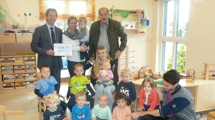 Bayernwerk spendet für Kindergarten St. Jakob Haselbach