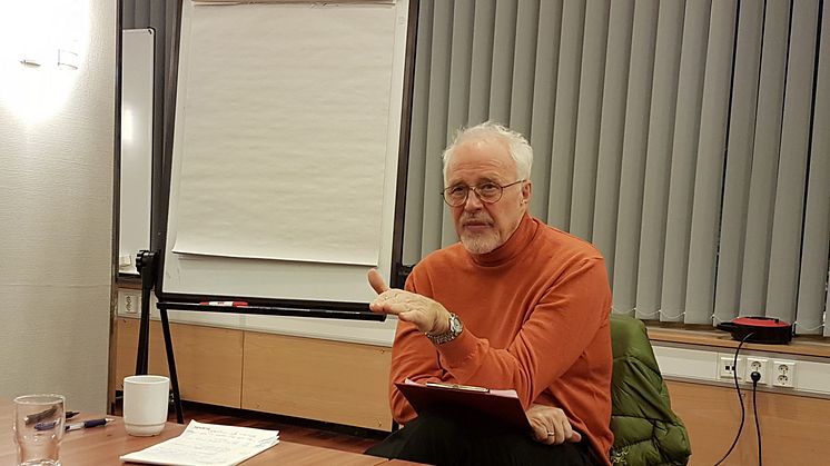 Utbildning Nord har engagerat den norske professor emeritus i pedagogik och lärande Tom Tiller, för att utveckla sig inom aktionslärande