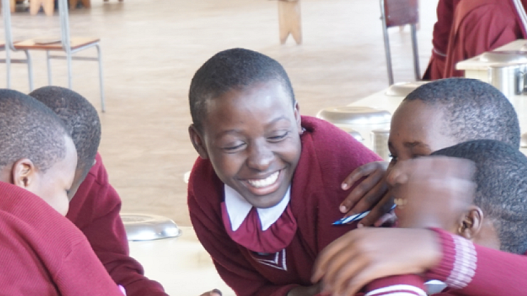 Bengt Dahlgren tar ytterligare ett initativ i Tanzania. Ger årets julgåva till Mavuno Girls Model Secondary School. 