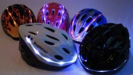 Brighthelmet - En lysande cykelhjälm som hjälper dig att synas på ett nytt coolt sätt!