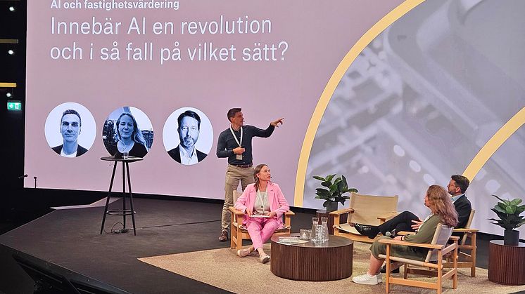 Magnus Persson, Värderingsdatas senior Data scientist, presenterar AI och fastighetsvärdering under Svefadagen 2024