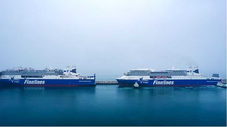 M/S Finnsirius och M/S Finncanopus.