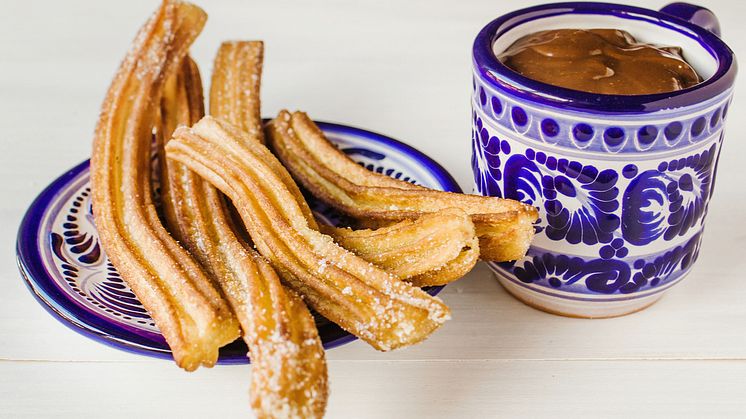 THEME_FOOD_SPANISH_CHURROS_CHOKOLATE_GettyImages-1223113336_Universal_Within usage period_88686
