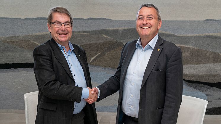 Tord Svedberg, vd för IVL Svenska Miljöinstitutet och Stefan Bengtsson, rektor för Chalmers. Foto: Yen Strandqvist