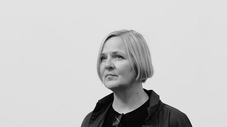 Lotte Konow Lund er vinner av  Norske Grafikeres Fonds grafikkpris på Høstutstillingen 2023. Foto: Jannik Abel. 