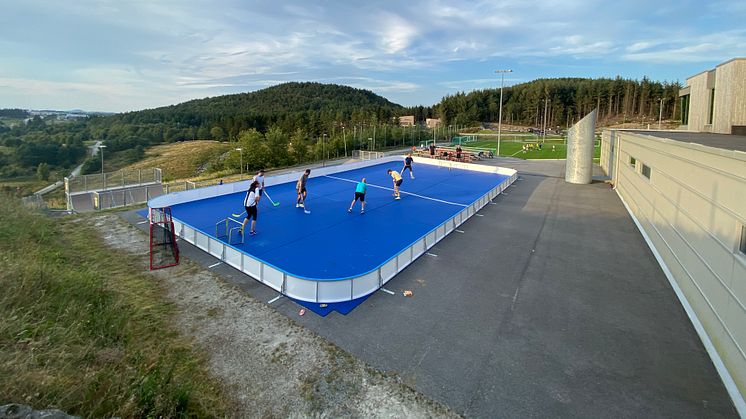 One of so far 16 floorball courts in Norway in collaboration with the Norwegian Bandy Association.