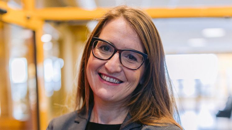 Maria Riveiro, professor i datateknik på Tekniska Högskolan vid Jönköping University, designar AI-system som förstärker mänskliga förmågor.