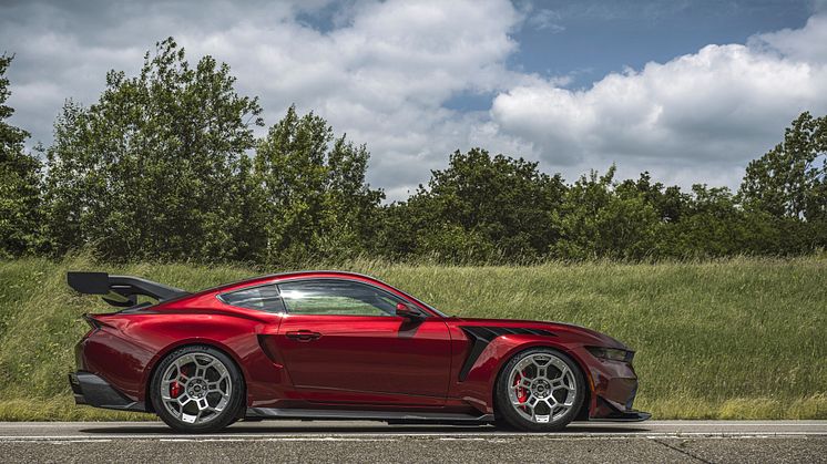 2025 Ford Mustang GTD_exterior_03.jpg