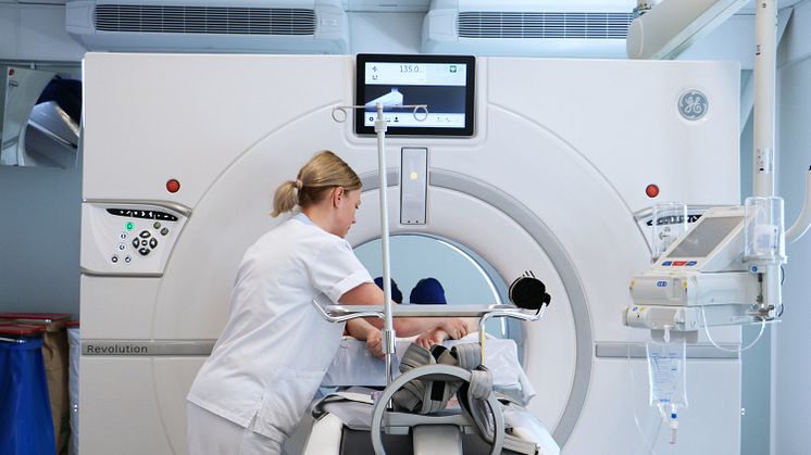  Den nya datortomografen vid Lycksele lasarett både ökar patientsäkerheten och bidrar till att minska köerna för patienter i hela länet.