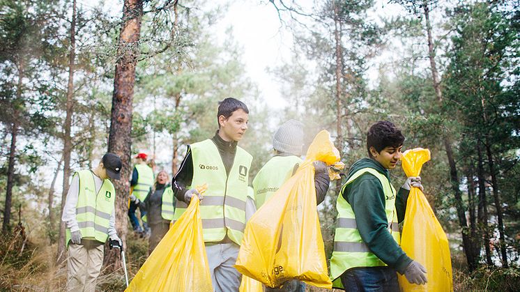 Ett av alla städande lag i Städa Sveriges miljöprojekt 2022. Foto: Emma Mattsson