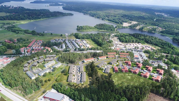 Det nya bostadsområdet i Läggesta, Mariefred, med en hel rad olika kvarter med olika BoKlok-hus och -lägenheter.