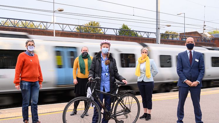 Nurse Jane O'Connor is the first winner of six bikes abandoned at Thameslink stations that have been refurbished. From left: Rona Wightman (secretary STACC), Cllr Jacqui Taylor, Jane O’Connor, Daisy Cooper MP and Thameslink MD Tom Moran 