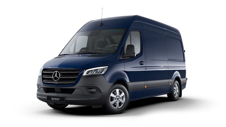 Nya versionen av Mercedes-Benz klassledande transportbil Sprinter blir säkrare än någonsin. 