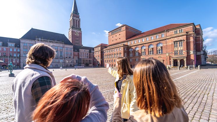 Die akustische Wirkung einer Großstadt und ihrer Bauwerke mit Anleitung ganz bewusst erleben