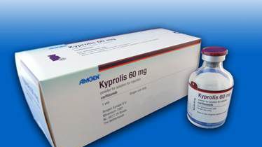 Kyprolis (carfilzomib) framkallar apoptos, celldöd, genom att blockera proteasomer, enzymkomplex som spelar en viktig roll i cellens funktion och tillväxt. 