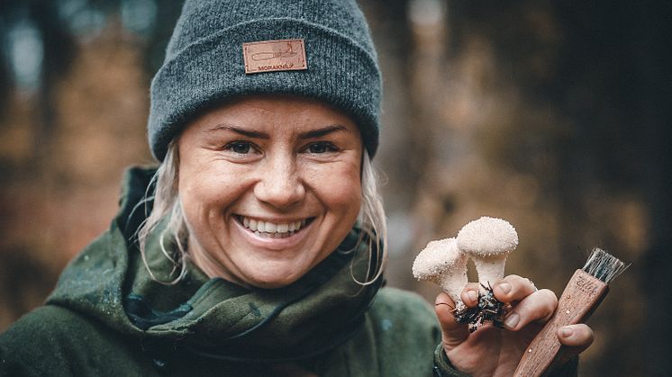 Välkända Elle Nikishkova brinner för svampplockning och matlagning utomhus