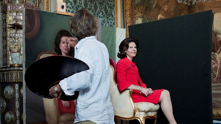 Portrait of Queen Silvia to Swedish National Portrait Gallery