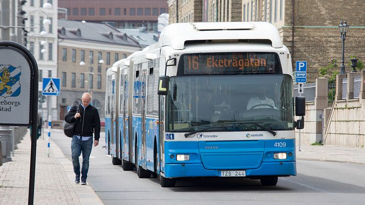 En 24 meter lång dubbelledbuss från Transdev går till historien i Göteborg