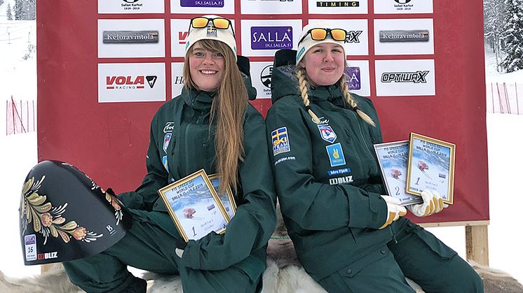 Två vinnare, frv. Britta Backlund och Eira Dougherty. Foto; Mats Abrahamsson.