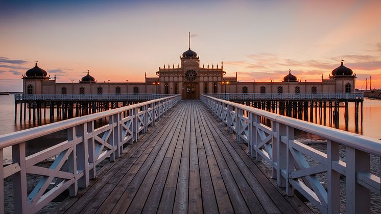 Varberg Kallbadhus er et av vestkystens mest imponerende bygninger. Foto: Natalie Greppi