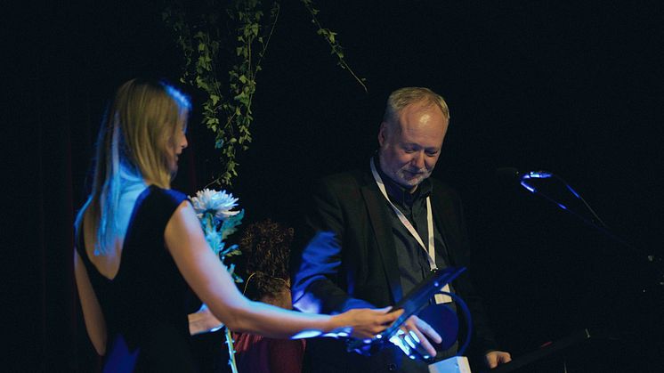Jakob Stegelmann har modtaget årets OFF's Ærespris