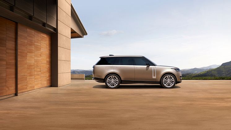 Land Rover presenterer nye Range Rover: fantastisk modernitet, raffinement og enestående kjøreegenskaper