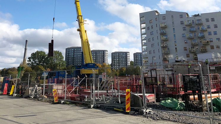 På Mandolingatan i Göteborg byggs det på bilparkeringsytorna. Foto: Framtiden Byggutveckling AB.