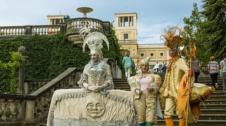 Phantasievoll und farbenfroh geht es wieder zu bei der Potsdamer Schlössernacht. Foto: Michael Clemens. 