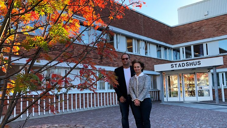 Johan Andersson (S), kommunstyrelsens ordförande, och Catharina Malmborg (M), kommunstyrelsens första vice ordförande.