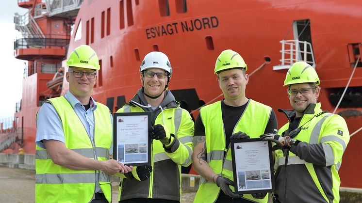 Brian Kristiansen - Kaptajn, ESVAGT; George Collins - Paramedic, International SOS; Morten Boysen - Befaren skibsassistent, ESVAGT; Lasse Laursen - Befaren skibsassistent, ESVAGT. Billeder: Equinor 