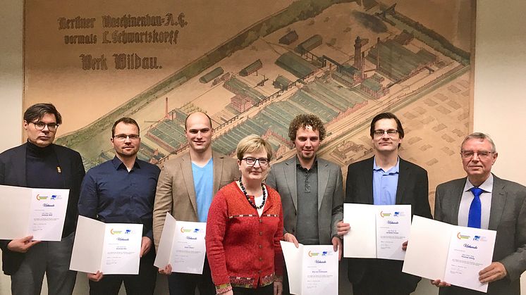 Die Beiratsmitglieder Andreas Wolf, Prof. Dr. Andreas Mai, Robin Riedel, Roy van Enkhuyzen, Prof. Dr. Christian Dreyer und Thomas König (v.l.) gemeinsam mit TH-Präsidentin Prof. Dr. Ulrike Tippe.